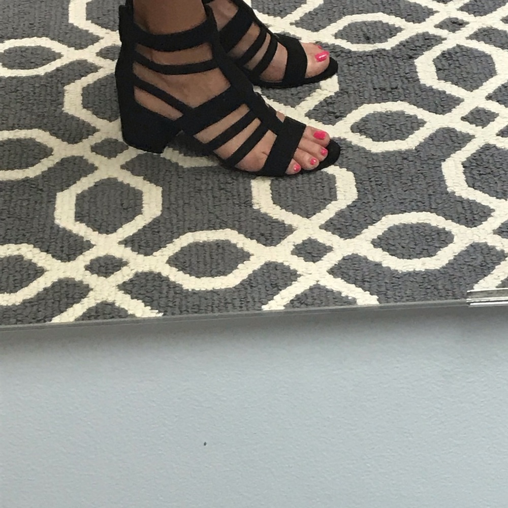 🔥SALE🔥Nine West Strappy Shoe. 7.5 - Picture 8 of 8